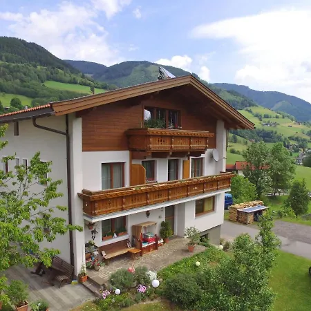 Cozy In Walchen Austria Near Ski Area Appartement
